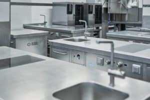 Rooi Pannen Rosval keuken 2