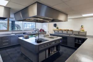 Zorgvilla Aldenborgh Herten in 2023 afgerond kookeiland 2